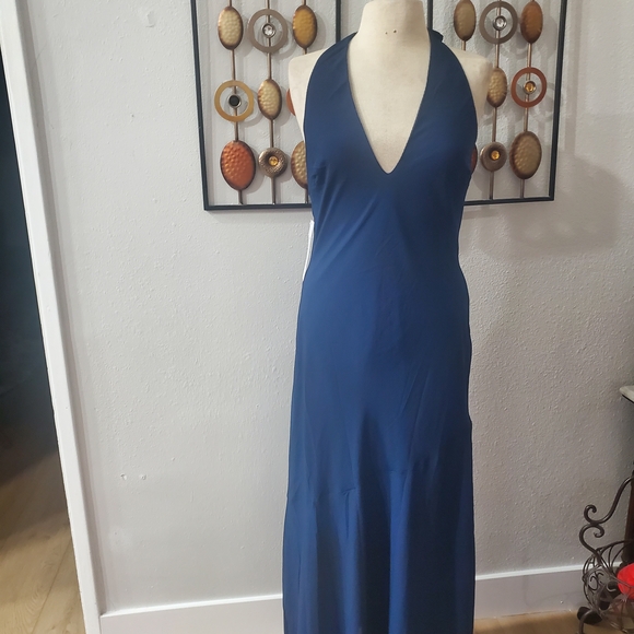 V-Neck Maxi Dress - Picture 3 of 12